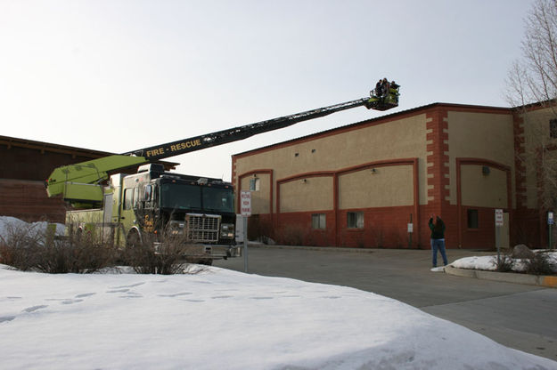 Lift truck. Photo by Dawn Ballou, Pinedale Online.