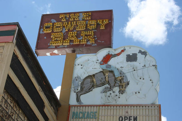 Cowboy Bar. Photo by Dawn Ballou, Pinedale Online.