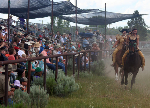 Pony Dancers. Photo by Clint Gilchrist, Pinedale Online.
