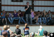 Tyzen the Hypnotist. Photo by Dawn Ballou, Pinedale Online.