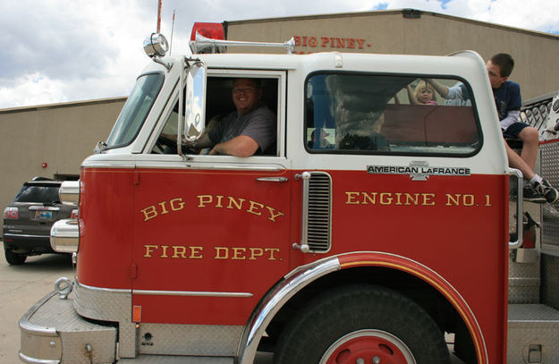 Fireman Curtis Hendricks. Photo by Dawn Ballou, Pinedale Online.