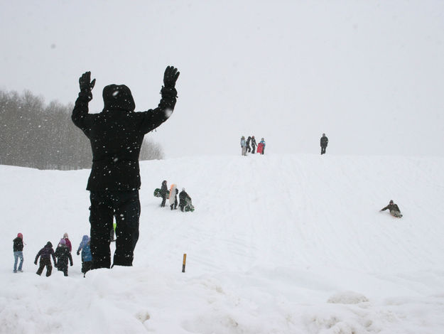 Sledding. Photo by Dawn Ballou, Pinedale Online.