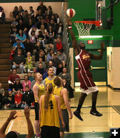 Slam Dunk. Photo by Dawn Ballou, Pinedale Online.