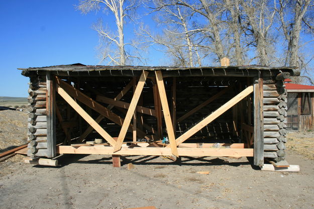 Ice House. Photo by Dawn Ballou, Pinedale Online.