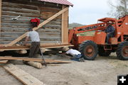 Checking the supports. Photo by Dawn Ballou, Pinedale Online.