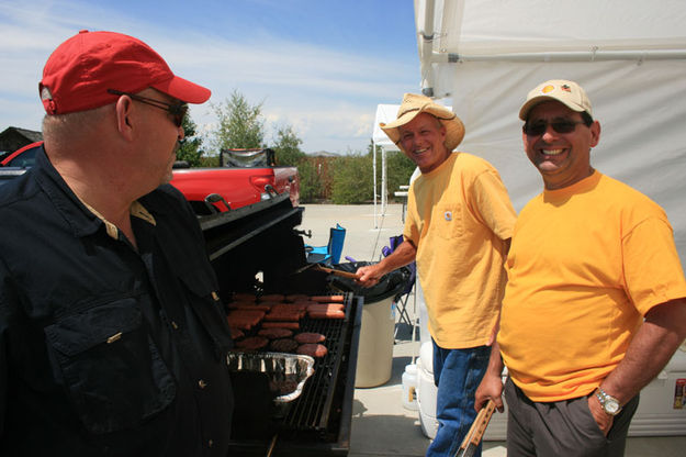 Cooking buffalo burgers. Photo by Dawn Ballou, Pinedale Online.