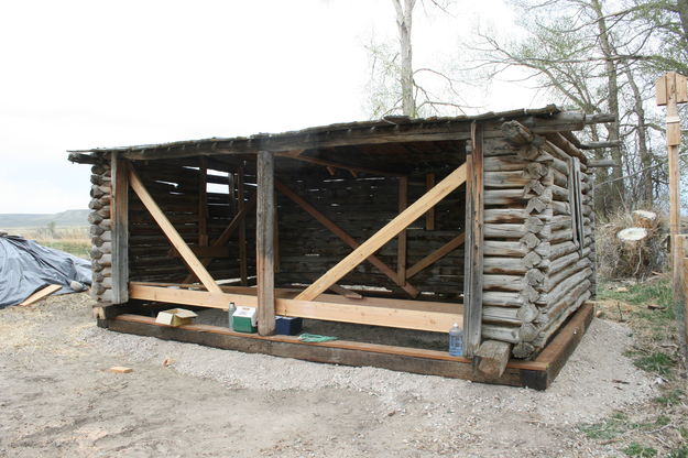 Ice House. Photo by Dawn Ballou, Pinedale Online.