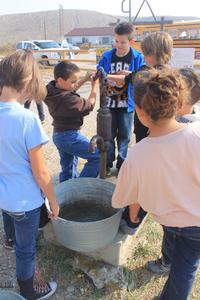 Pumping but no water. Photo by Dawn Ballou, Pinedale Online.