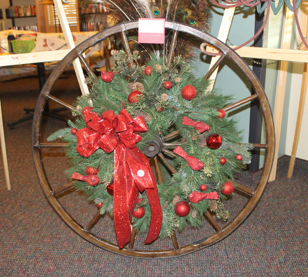Gayle Kinnison Memorial Wreath. Photo by Dawn Ballou, Pinedale Online.