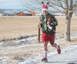 Jingle Bell Jogger. Photo by Andrew Kerstetter, Sublette Examiner.