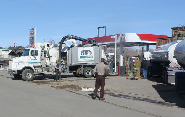 Vacuum truck. Photo by Dawn Ballou, Pinedale Online.