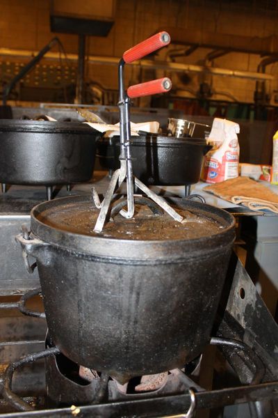 Pot and lifting handle. Photo by Dawn Ballou, Pinedale Online.