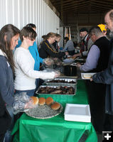 Food line. Photo by Dawn Ballou, Pinedale Online.