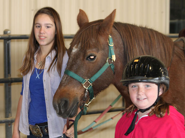 Outstanding Teen Volunteer. Photo by MESA Therapeutic Horsemanship.