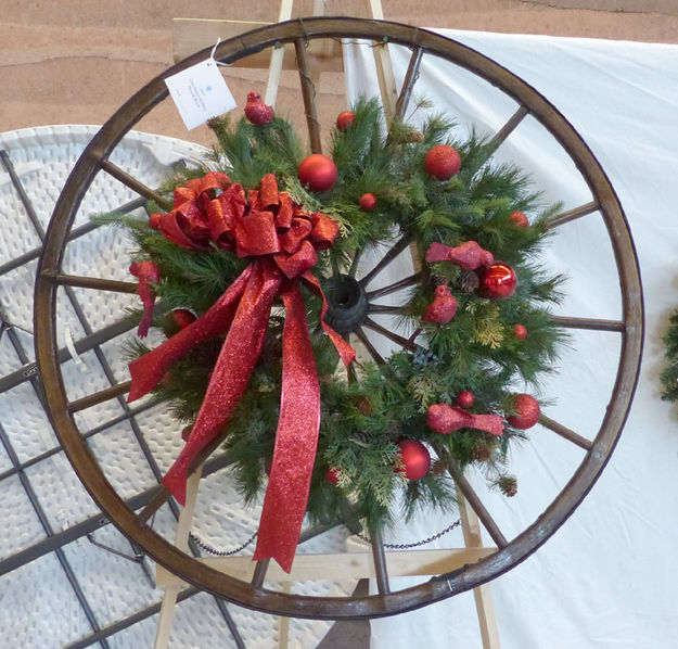 Memorial Wreath. Photo by Dawn Ballou, Pinedale Online.