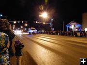 Lining the street. Photo by Dawn Ballou, Pinedale Online.