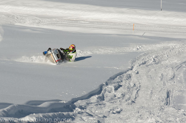 Going wide. Photo by Arnold Brokling.