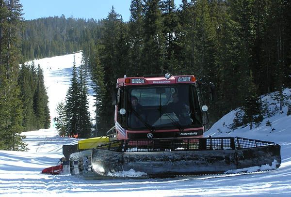 Getting a ride - 2005. Photo by Dawn Ballou, Pinedale Online.