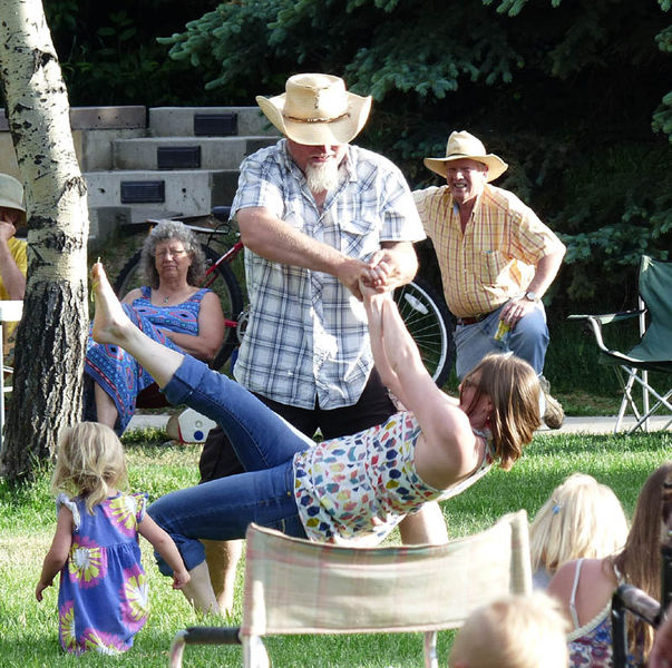 Fancy dancing. Photo by Dawn Ballou, Pinedale Online.