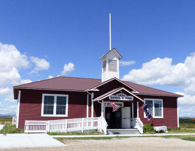 Daniel Schoolhouse. Photo by Dawn Ballou, Pinedale Online.