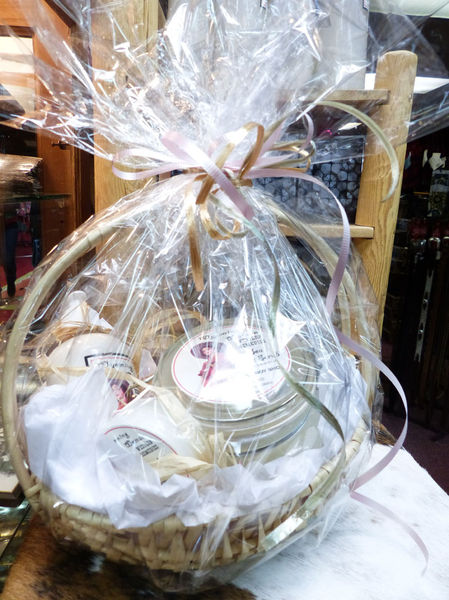 Gift Baskets. Photo by Dawn Ballou, Pinedale Online.