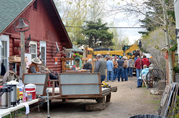 Dave Stephens Auction. Photo by Terry Allen.