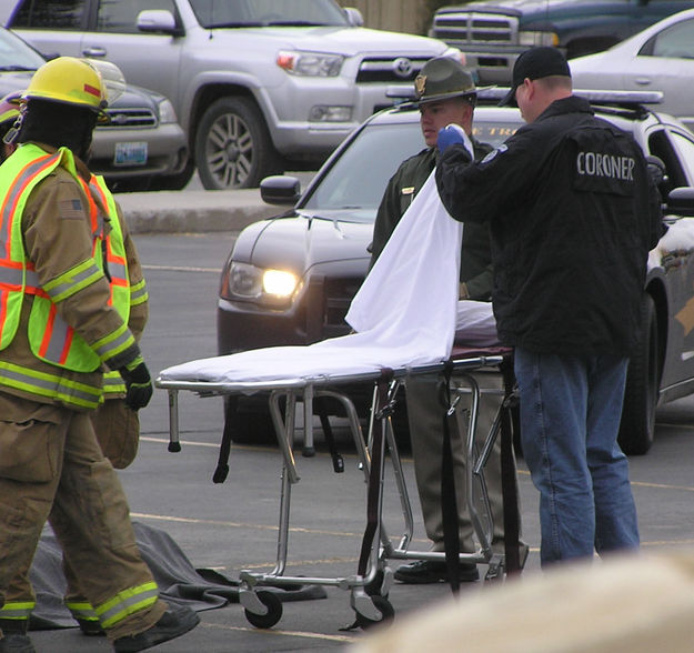 Preparing gurney. Photo by Bob Rule, KPIN 101.1FM Radio.