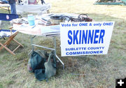 Vote Courtney Skinner. Photo by Dawn Ballou, Pinedale Online.