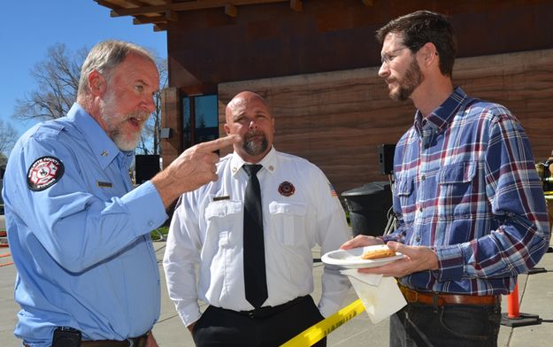 Consulting with the Citizen. Photo by Terry Allen.