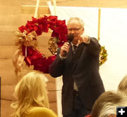 Jay Fear, Auctioneer. Photo by Dawn Ballou, Pinedale Online.