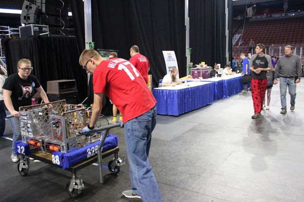Going to the pits. Photo by Big Piney Robotics.