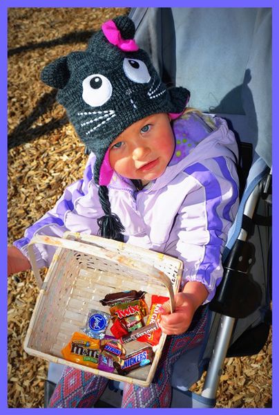 Shay Offers Candy. Photo by Terry Allen.