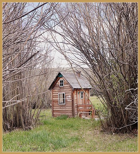 Childrens Playhouse. Photo by Terry Allen.