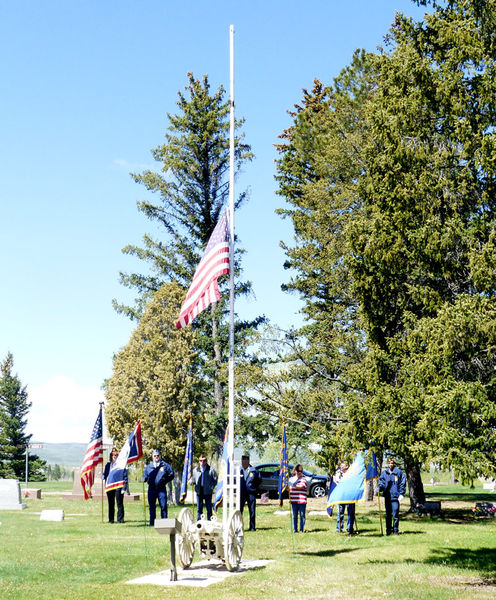 Color Guard. Photo by Dawn Ballou, Pinedale Online.