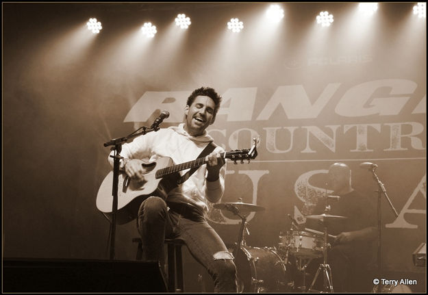 Jake Owen. Photo by Terry Allen.