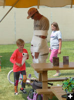 Making Dad a Mummy. Photo by Dawn Ballou, Pinedale Online.