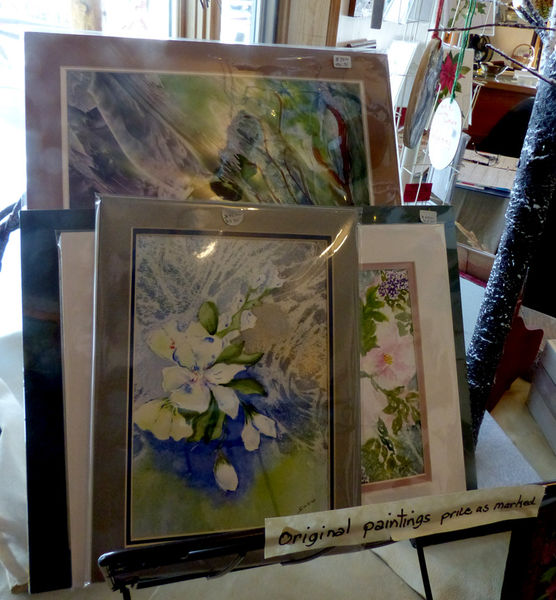 Paintings. Photo by Dawn Ballou, Pinedale Online.