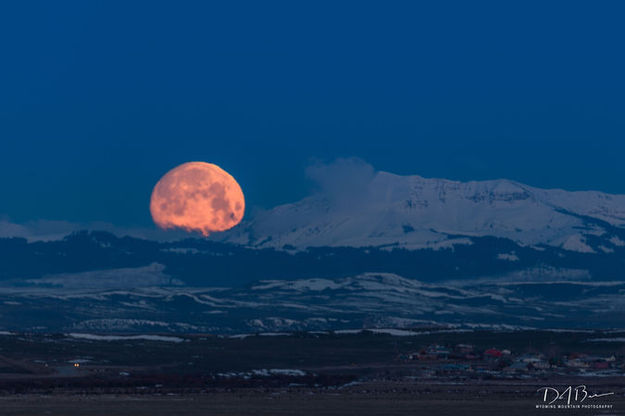 McDougal setting moon. Photo by Dave Bell.