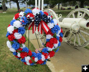 Memorial Wreath. Photo by Dawn Ballou, Pinedale Online.