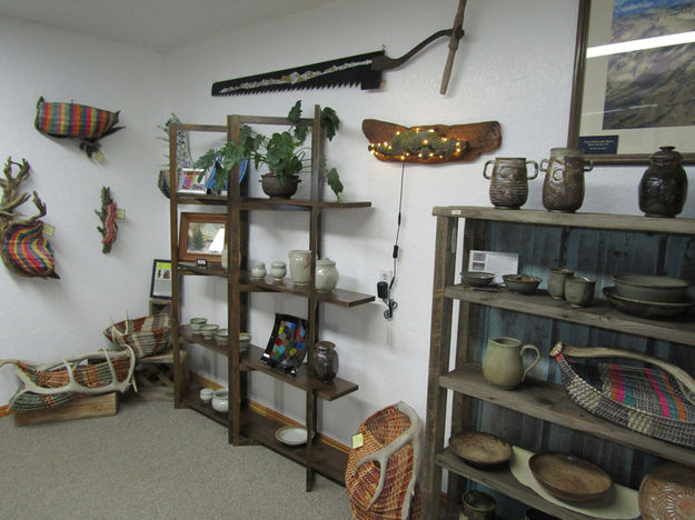 Baskets and Pottery. Photo by Dawn Ballou, Pinedale Online.