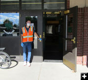 Door greeter. Photo by Dawn Ballou, Pinedale Online.