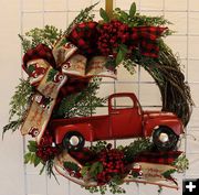 Truck Wreath. Photo by Pinedale Online.