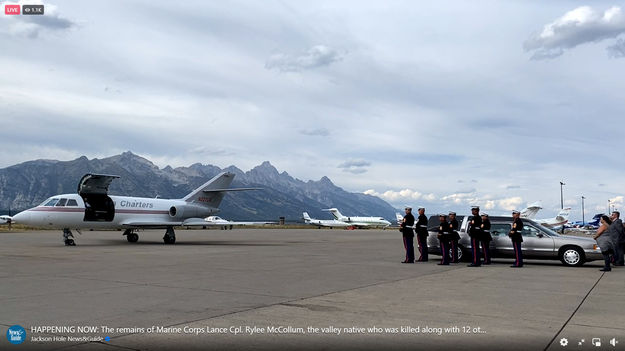 Plane door opens. Photo by Jackson Hole News & Guide.