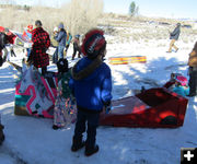 Getting ready. Photo by Dawn Ballou, Pinedale Online.