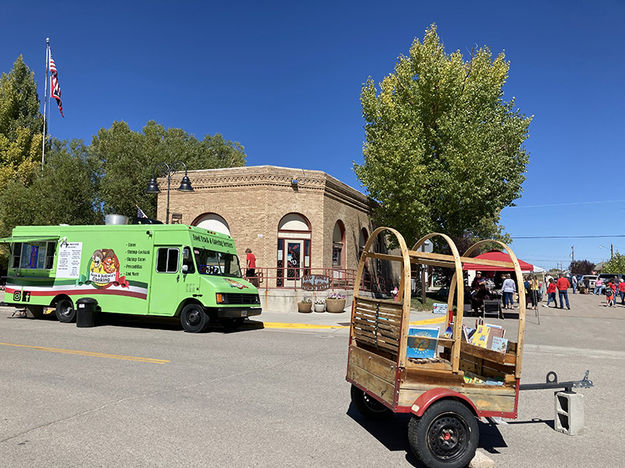 Food Trucks. Photo by Dawn Ballou, Pinedale Online.