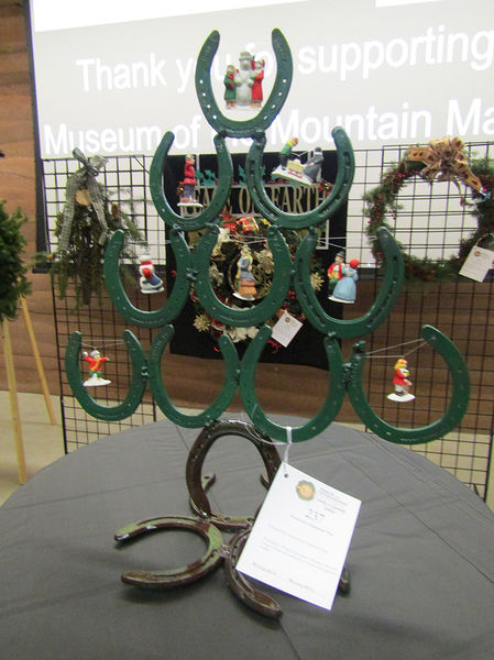 Horseshoe Christmas Tree. Photo by Pinedale Online.