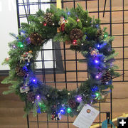 Hallmark Heritage Wreath. Photo by Pinedale Online.
