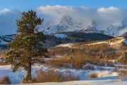 Scenery On Dallas Divide. Photo by Dave Bell.