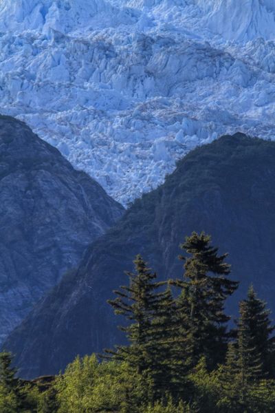 Green And Blue. Photo by Dave Bell.