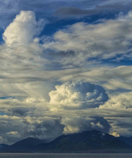 Cloud Eruption. Photo by Dave Bell.